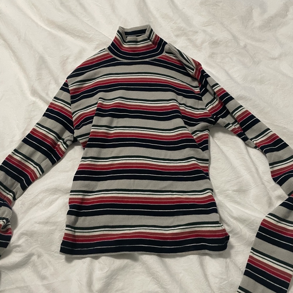 turtle neck with stripes